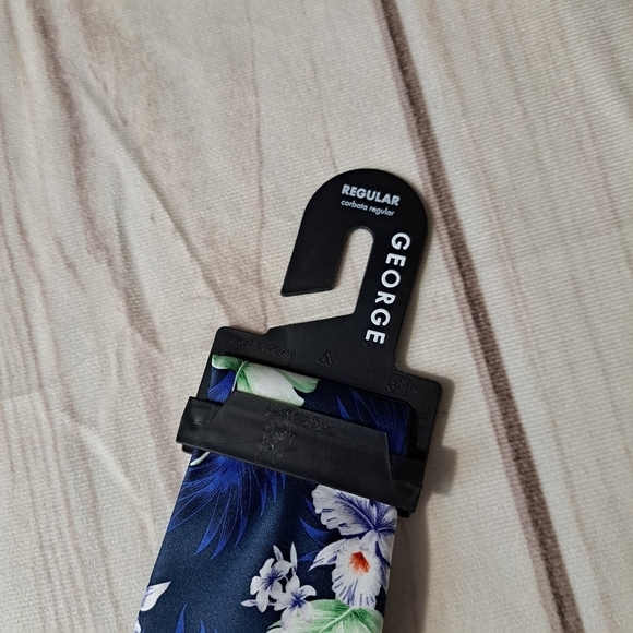 George Tropical Hawaiian Floral Print Tie - Picture 5 of 5